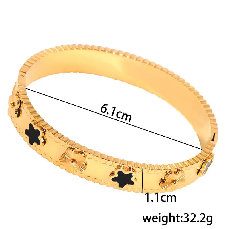 Titanium Steel Electroplated 18K Gold Flower Clover Buckle Bracelet Bangle