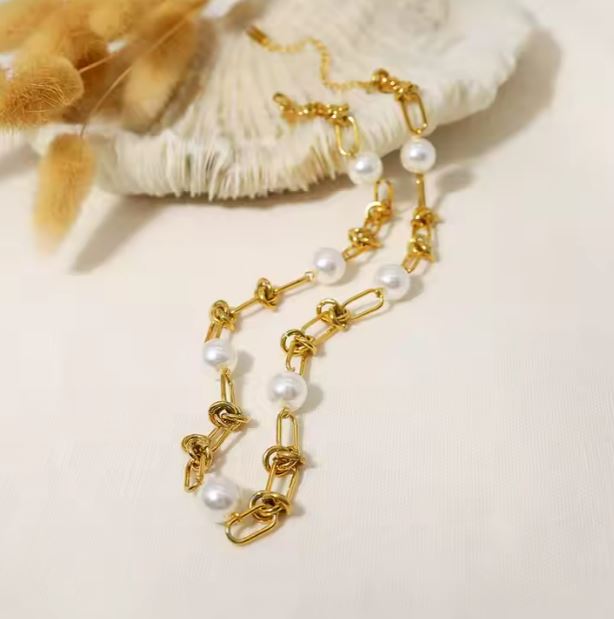 French Baroque-Style Electroplated Stainless Steel Pearl Bracelet