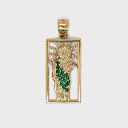 Hermoso colgante de San Judas en oro de 14 quilates con circonita verde